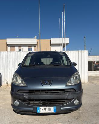 Peugeot 1007 1.4 Happy