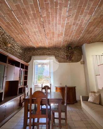 3 LOCALI A PALOMBARA SABINA