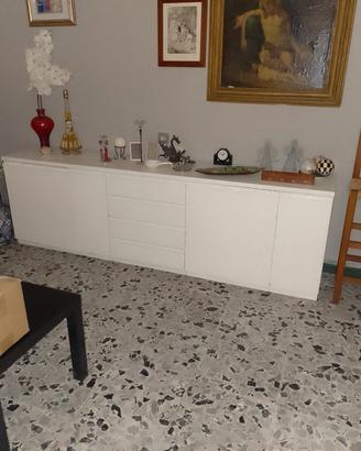 mobile bianco 