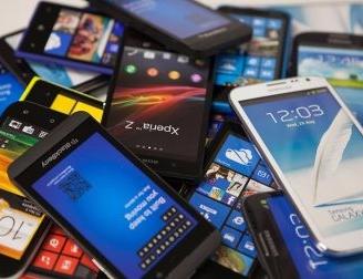 C.E.R.C.O in regalo o poco Smartphone vecchi
