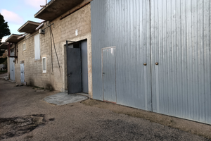 Capannone/ locale deposito