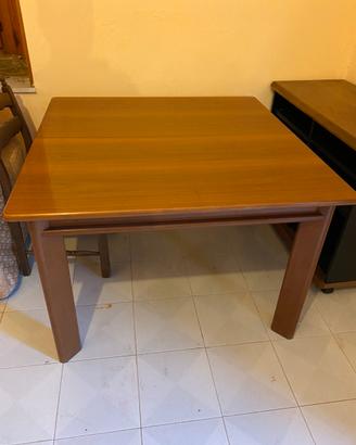 Tavolo quadrato allungambile moderno