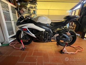 Suzuki Gsx-R 750 K8-L0