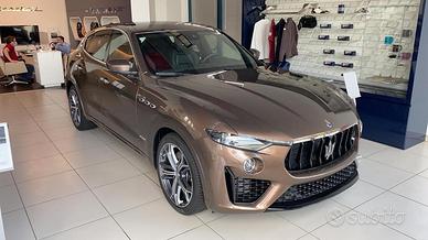 Levante 3.0 exclusive 430 cv