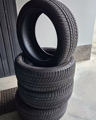 Pneumatici Continental invernali 245/45/19 V XL
