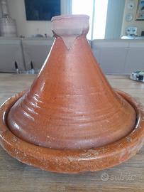 Vecchio taijne in  terracotta smaltata fatto a man