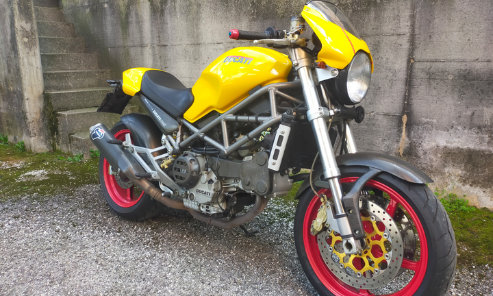 Ducati Monster S4 916