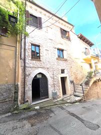 PALAZZO A PRIVERNO