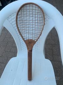 Antica racchetta da tennis