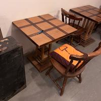 Tavoli in legno massello rovere