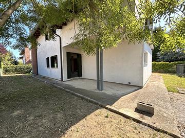 Villa singola appena fuori centro rif. zs315
