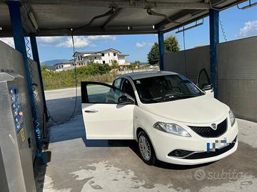 Lancia Ypsilon 3* serie fine 2017 perfetta