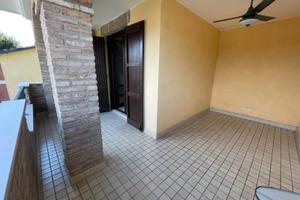 Arredato su due livelli con terrazzo e garage