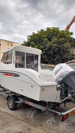 Barca cabinata 6,5 MT motore 150 cv