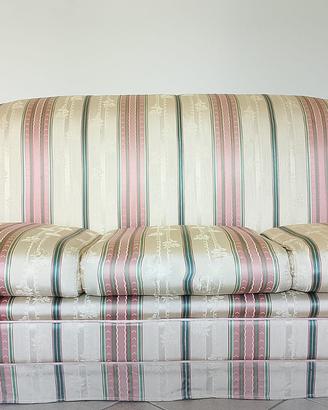 Divano vintage stile classico