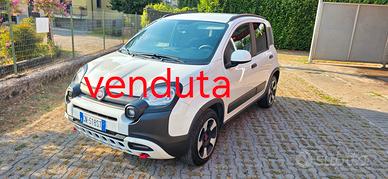 Fiat panda cross 1.0 hybrid 