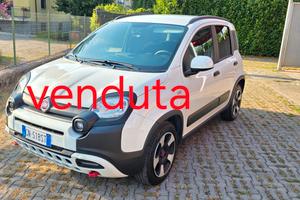 Fiat panda cross 1.0 hybrid 