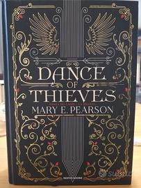 Dance of thieves Mary E. Pearson