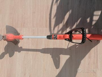 Decespugliatore black & decker 