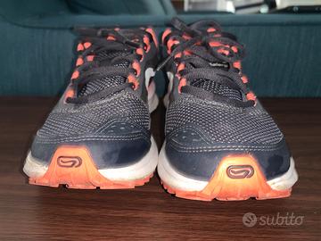 SCARPE RUNNING da donna grigio-corallo KALENJI