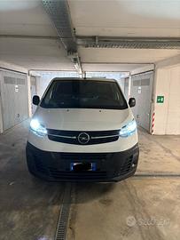 Opel vivaro anno 2020 km 100.000 1 proprietario