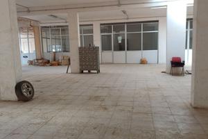 Stabile per diverse attività