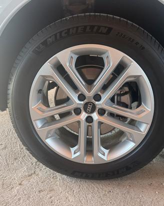 Cerchi+gomme oroginali Audi
