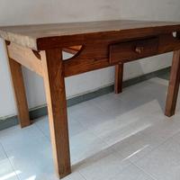 Tavolo cucina legno massello con cassetto