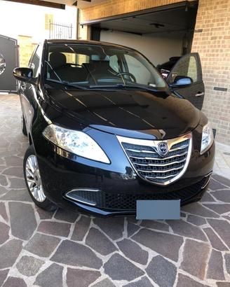 Lancia Ypsilon 0.9 TwinAir Benzina Metano