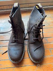 Dr. Martens 43