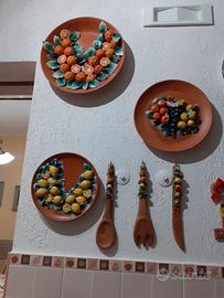 Piatto e mestoli in terracotta