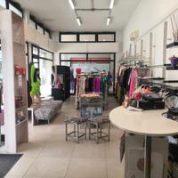 Arredamento completo negozio, Manichini, mobili