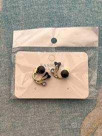 Orecchini di fiori di perla nero