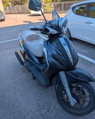 Piaggio Beverly 400