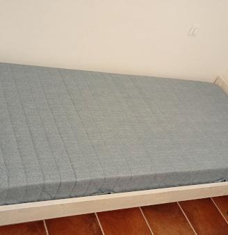 Letto singolo in legno 90x200 + materasso nuovo
