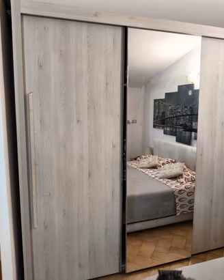 Armadio, cassettiera e 2 comodini