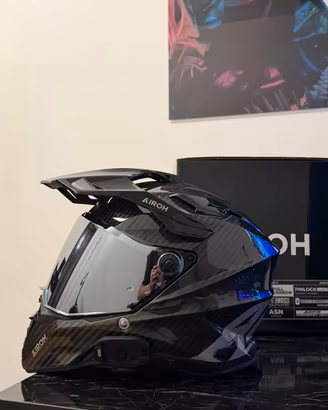 Casco Airoh Commander 2 Full Carbon M