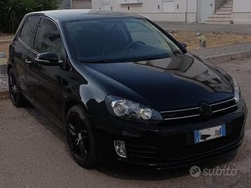 Volkswagen Golf Serie 6 2.0 TDI – Total Black