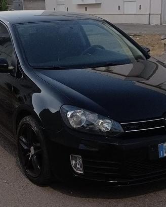 Volkswagen Golf Serie 6 2.0 TDI – Total Black