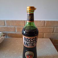liquore rosso antico