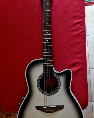 chitarra acustica Clarissa elettrificata 