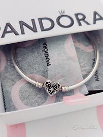 Pandora bracciale rigido chiusura cuore 