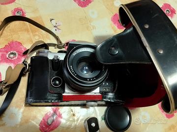 Macchina fotografica antica 