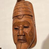 Maschera etnica africana in legno