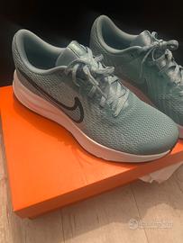 Nike uomo taglia 43 nuove mai usate con scatola