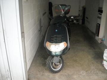 Piaggio Super Hexagon GTX 180 4 tempi