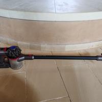 Dyson V8 Advanced Aspirapolvere