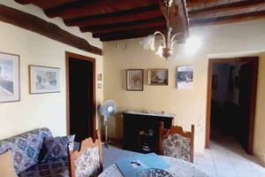 Villa di 120 m² con 5 locali e box auto doppio a L
