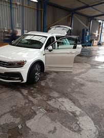 Tiguan r line DSG Advance automatico