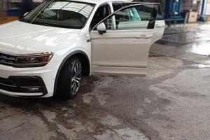 Tiguan r line DSG Advance automatico